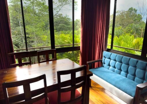 Deluxe Tree House